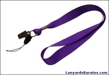 Este lanyard tambi&eacute;n es sencillo, en color morado.