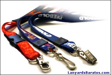 Esta cinta porta acreditaci&oacute;n tiene el cierre de seguridad, y las otras dos cintas tienen a&ntilde;adido un enganche pl&aacute;stico.