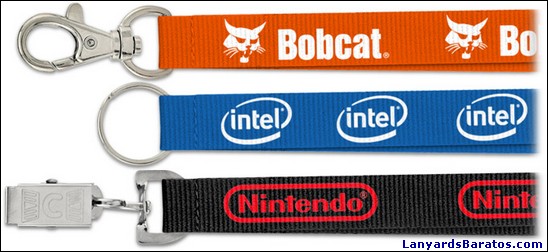 Fabricantes de lanyards personalizados f&aacute;ciles y r&aacute;pidos, pueden ver como son los colores impresos sobre tela bordada.